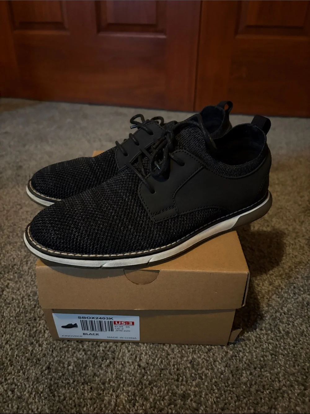 Boys Black Knit Lace-Up Casual Shoes (size 3)